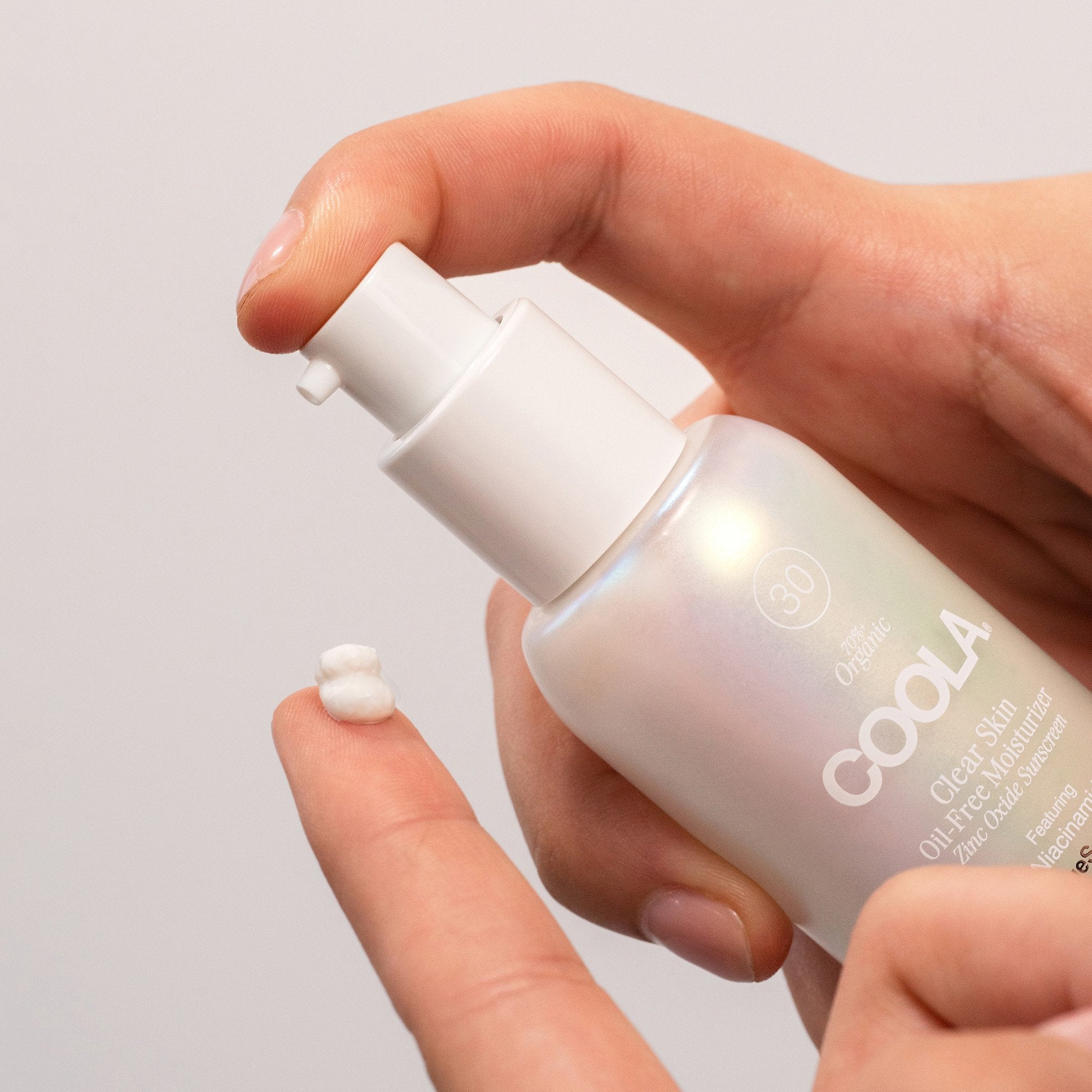 Coola Clear Skin Oil-Free Moisturizer Zinc SPF 30 Sunscreen w/ BlueScreen